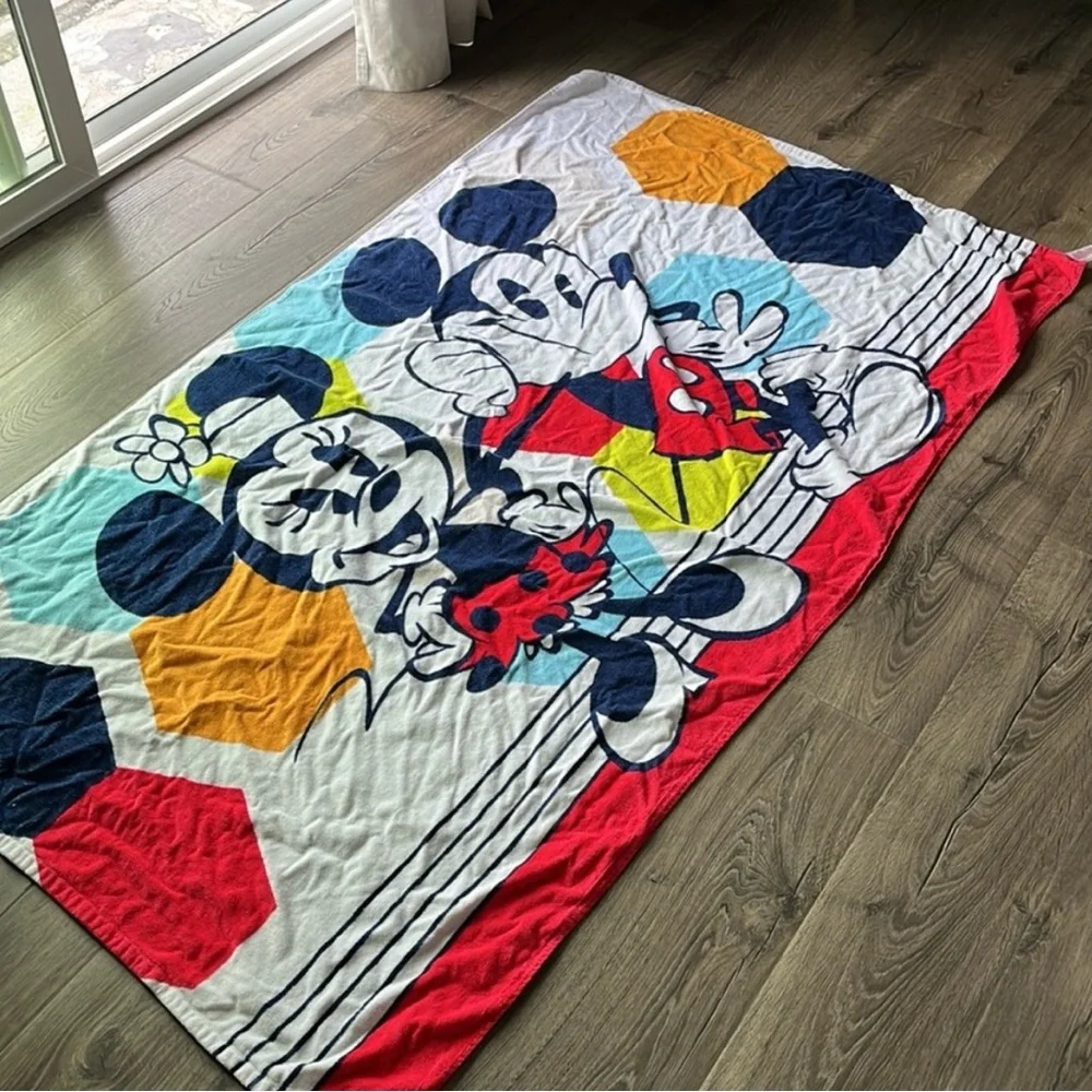 Disney Minnie & Mickey Mouse Beach Towel